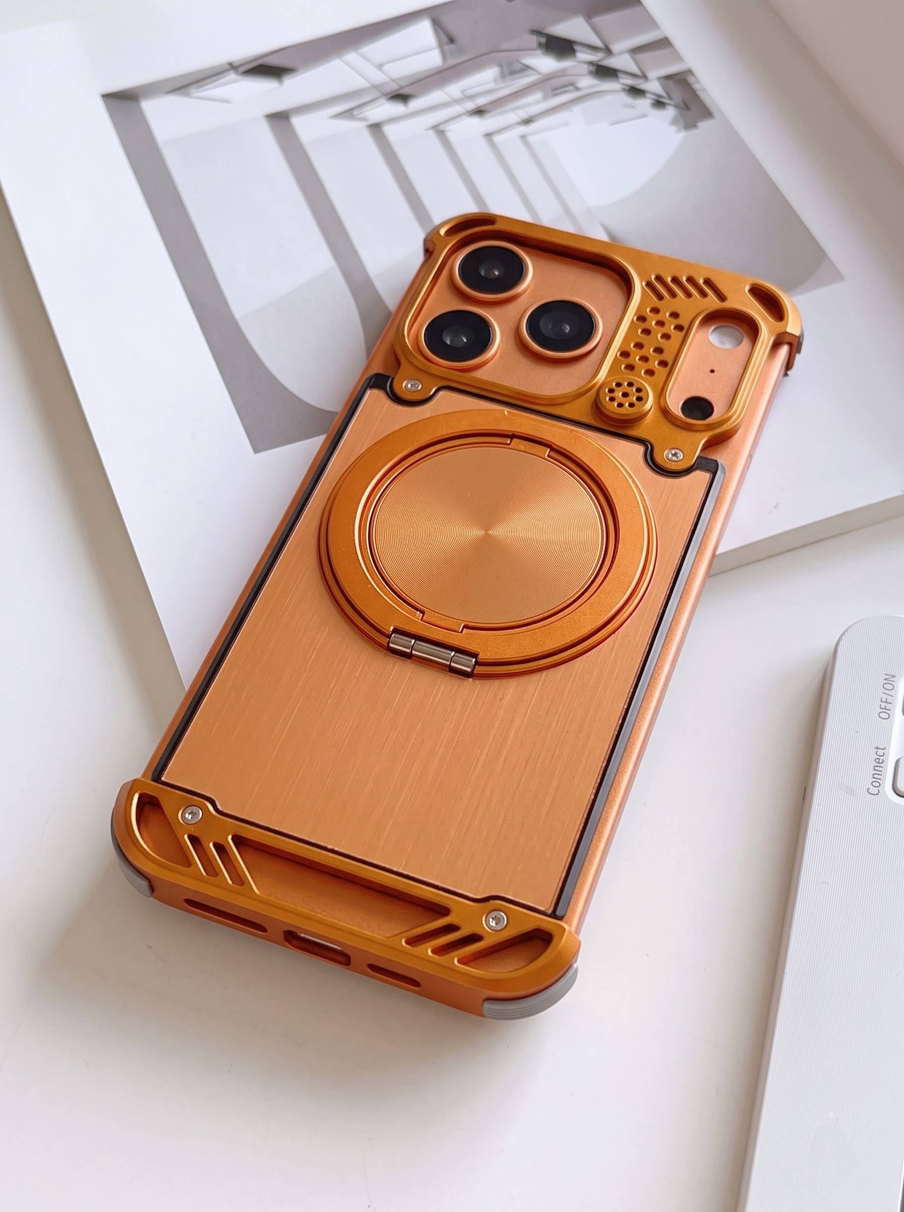 Metal Frameless Rotating Stand Case With Aromatherapy And Magnetic