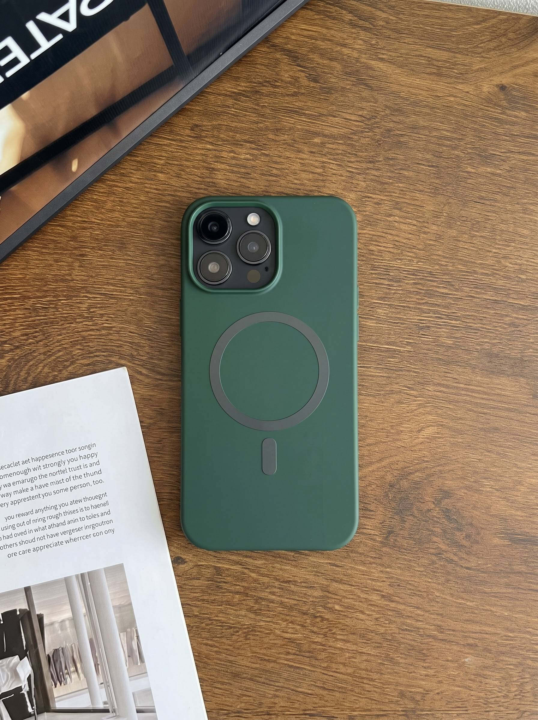 Matte Magnetic IC Case