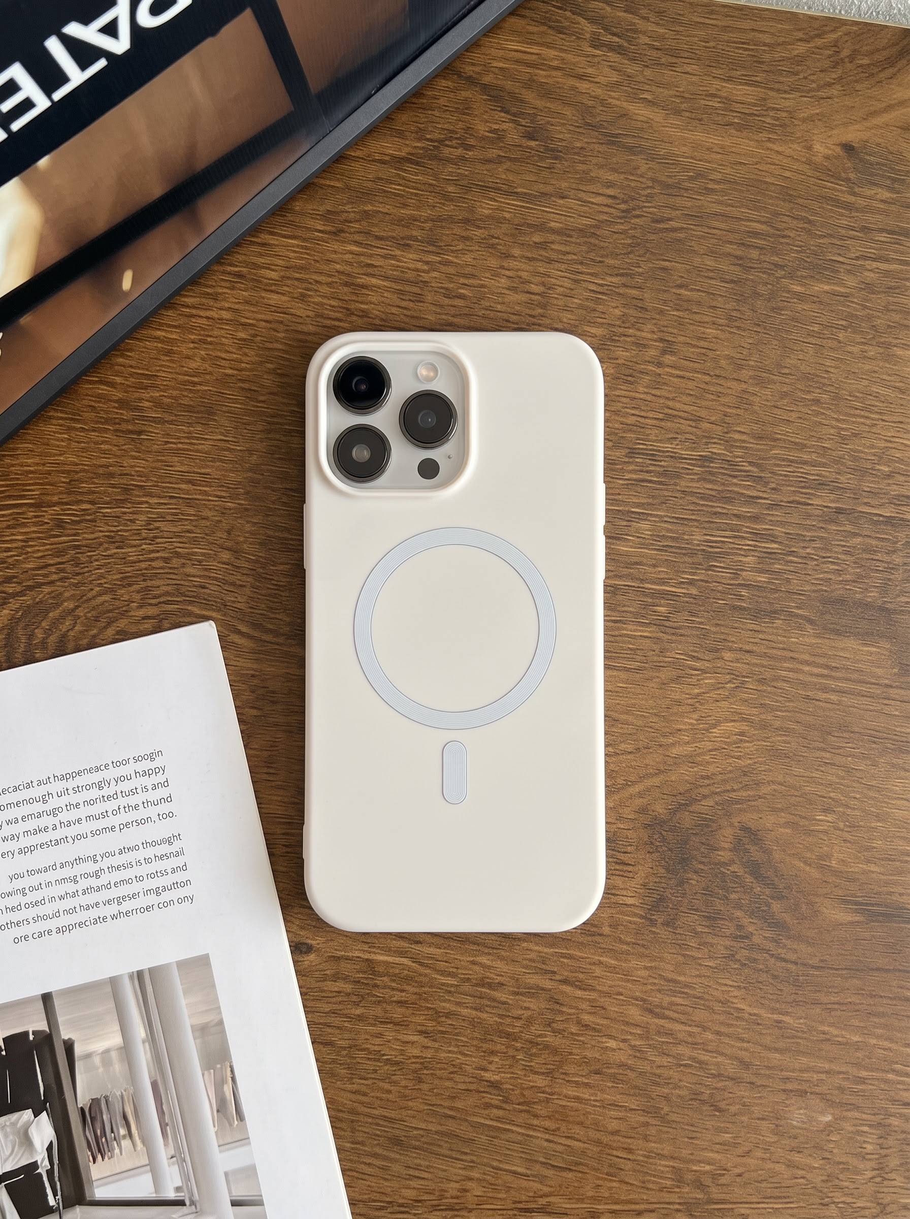 Matte Magnetic IC Case